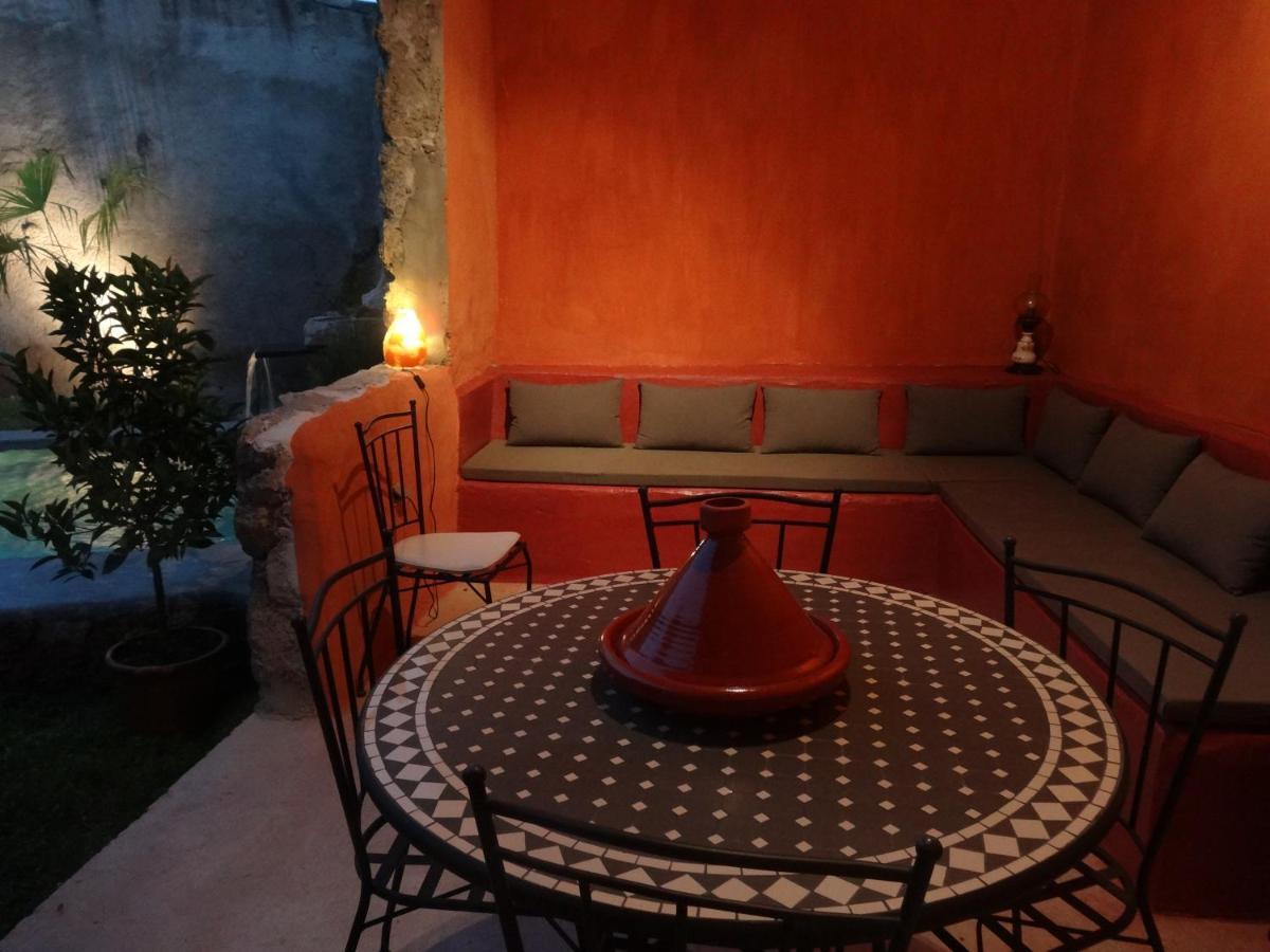 Bed and Breakfast Les Remparts à Capestang Extérieur photo