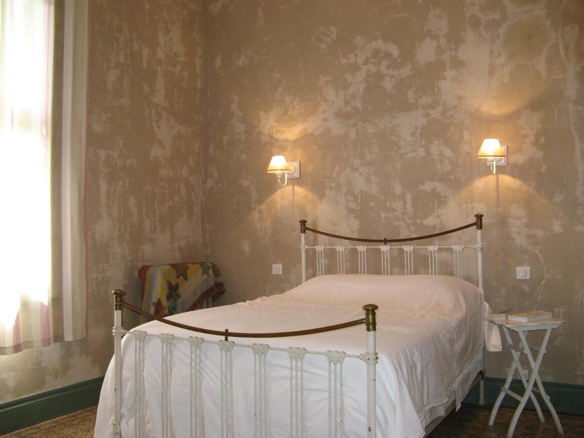 Bed and Breakfast Les Remparts à Capestang Extérieur photo